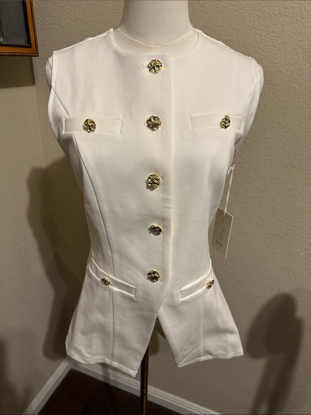 Size XS NWT Joie white sleeveless peplum top w gold buttons